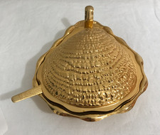 Gold plated caviar/ butter