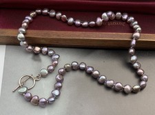 Beautiful Classic Peacock coloured genuine freshwater Pearl necklace