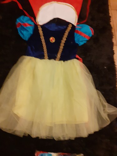 Snow white halloween costume - snow,