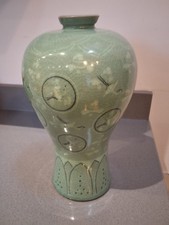 Korean Celadon Green Flying
