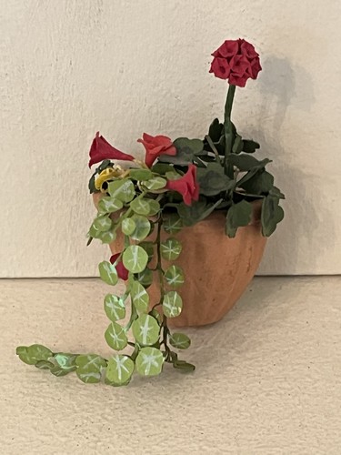 Dolls house vintage - house, flower