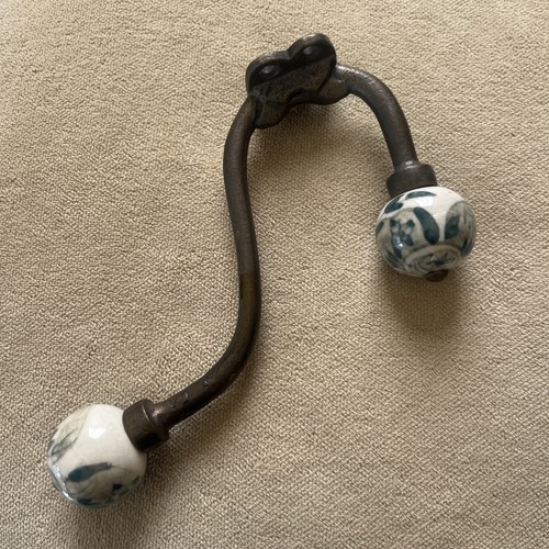 Vintage style classic cast - classic,