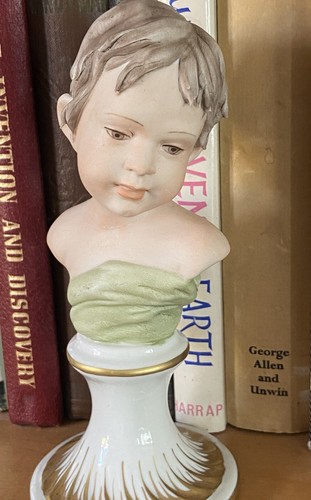 Capodimonte figurine bust - capodimonte, of