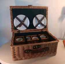 Traditional Wicker Picnic
