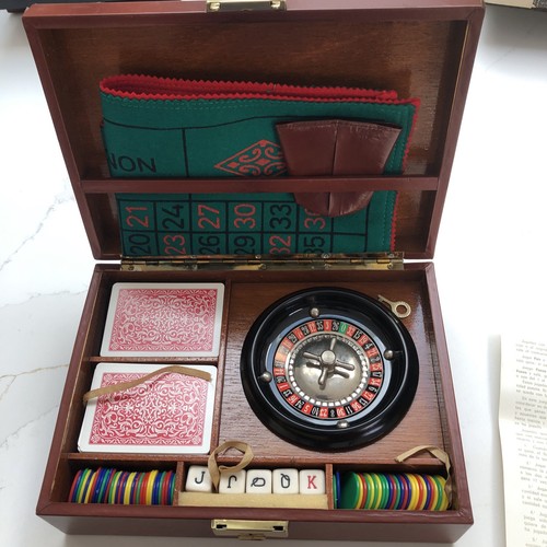 Casino roulette set - roulette, mat