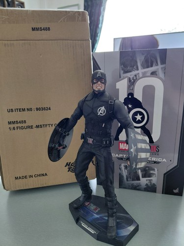 Hot toys captain america - toys,