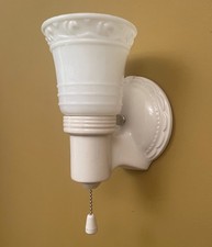 Vintage Lighting 1930s porcelain bathroom sconce. ONE. Porcelier! Pull chain!!