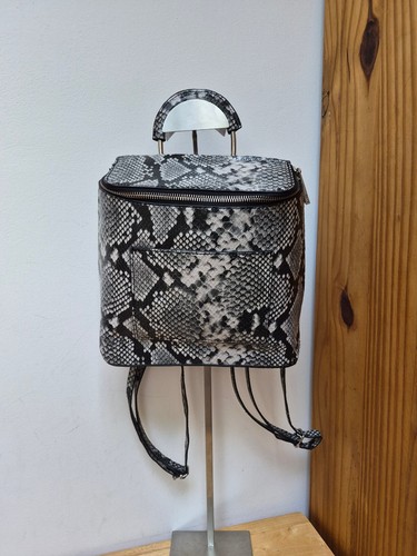 Chic snakeskin print mini - snakeskin,