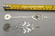 A PAIR OF EARLY STYLE ANTIQUE REPRODUCTION STEEL GRANDFATHER CLOCK HANDS.