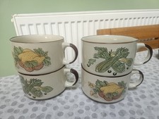 Set of 4 Vintage Retro Ceramic