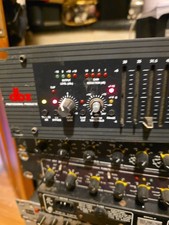 DBX 2031 Equalizer 20 Band
