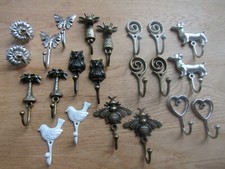 PAIR OF CURTAIN VALANCE TIE