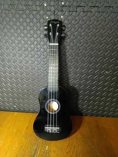 Martin smith soprano ukulele - martin,
