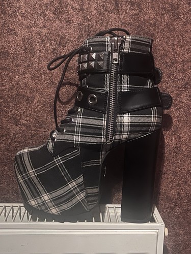 Tartan platform heeled boots - tartan,