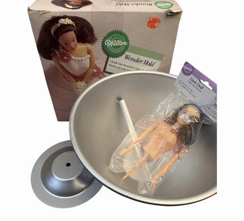 Wilton wonder mold - wonder, pan