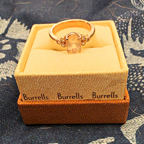 Burrells 375 rose gold - rose, oval