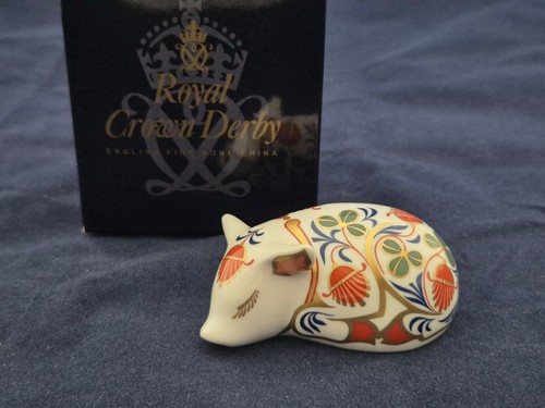 Royal crown derby - royal, sleeping