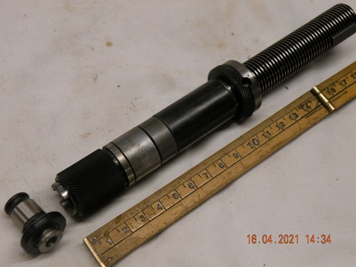Quick change tapping chuck