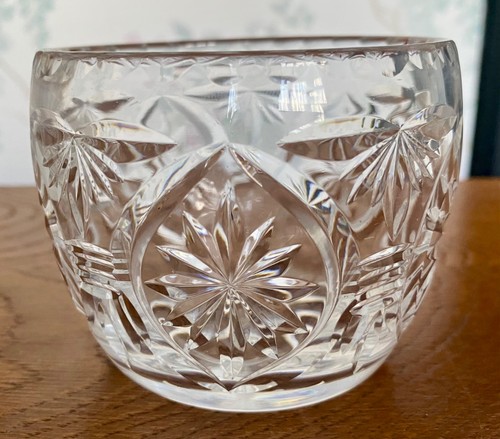 Pretty small crystal bowl - small,
