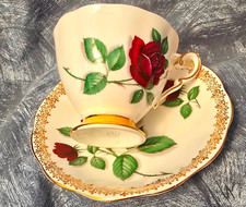 ROYAL STANDARD — RED VELVET