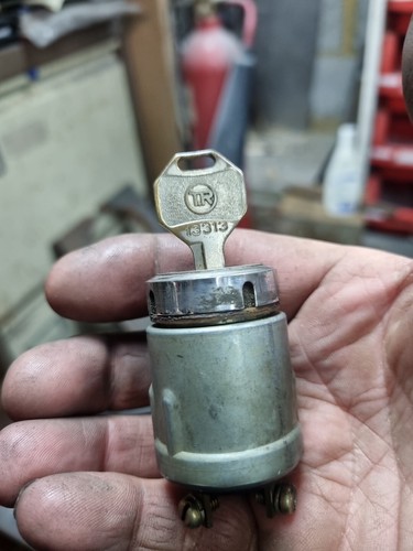 Vintage ignition switch - vintage, tr