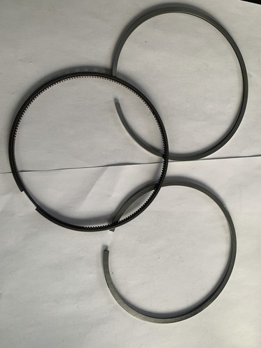 Piston ring set - set, for