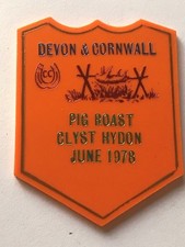 caravan plastic plaque - devon & cornwall pig roast clyst hydon june 1978