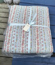 LAURA ASHLEY BNWT Trailing