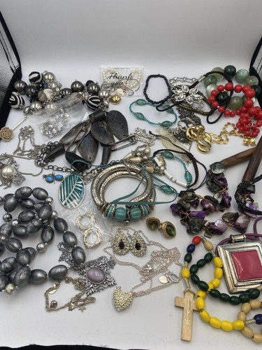 Job lot jewellery mixed age - lot,