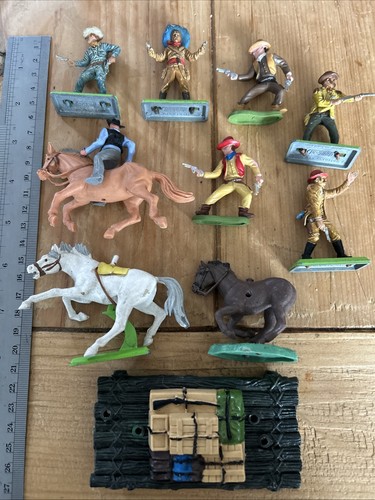 Britains cowboys horses river - cowboys,