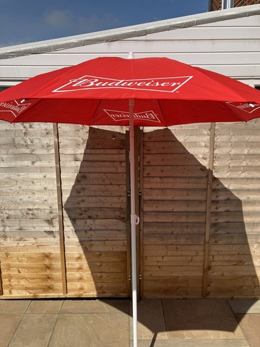 Budweiser parasol beer pub - (beer,