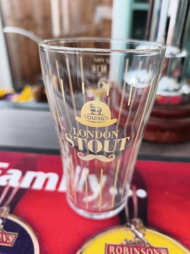 London stout half pint - stout,