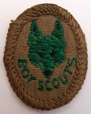 1930’s OVAL Brown Back Green Wolf Cub Instructor Boy Scout Rank Uniform Patch.
