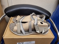 Merrell Distict Mendi
