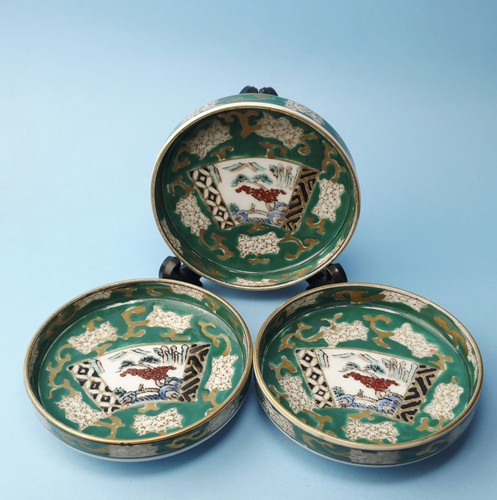 Three small 4in oriental - Ø,