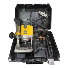 DeWalt DW621 Plunge Router (Plug) With Carry Case + Accessories