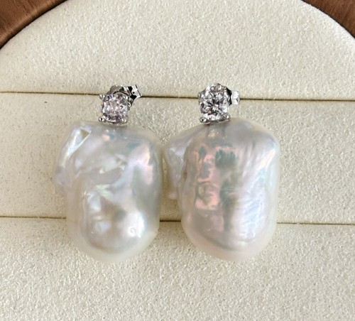 Genuine large white baroque - large,