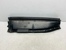 BMW X1 RADATIOR UPPER COVER