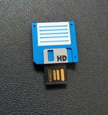 Blank floppy disk style USB