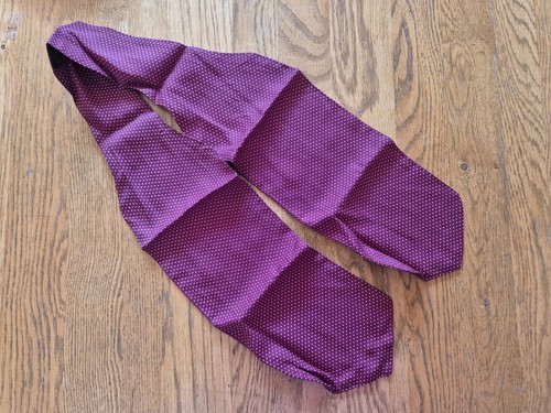 Silk cravat