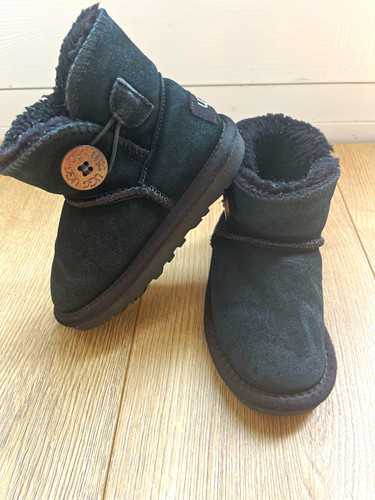 Ugg bailey button - bailey, suede
