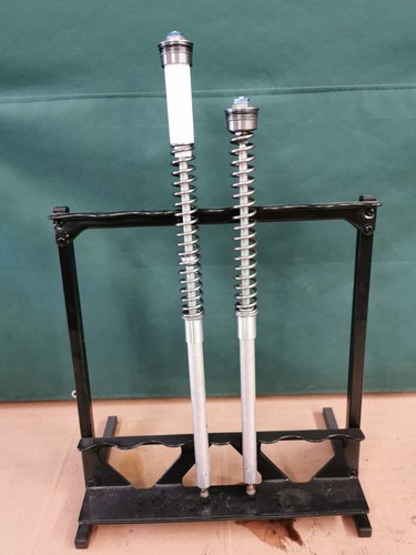 Front suspension fork - front,