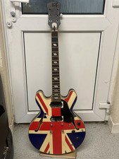 Semi-hollow electric guitar in