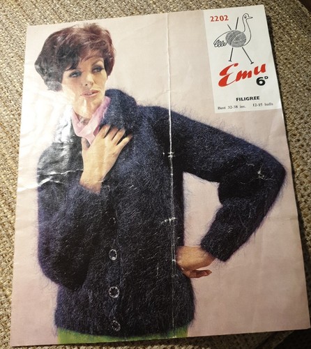 Small joblot vintage - small, emu