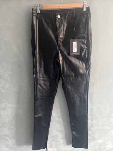 Bnwt prettylittlething black - bnwt,