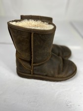 UGG Leather Classic Short