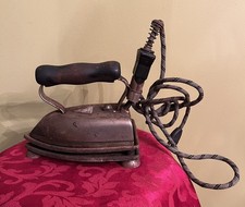 Antique American Beauty Iron
