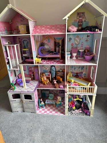 Barbie size large dolls house - barbie,