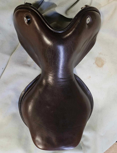 Wow saddles jump seat size - saddles,
