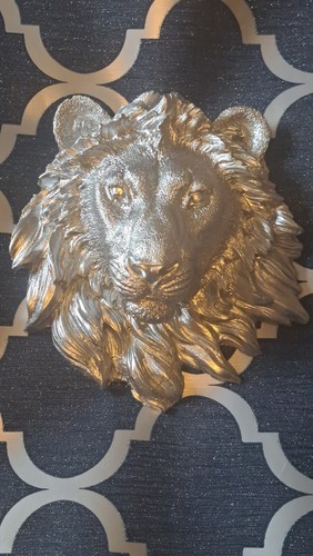 Lion head sculpture - head,